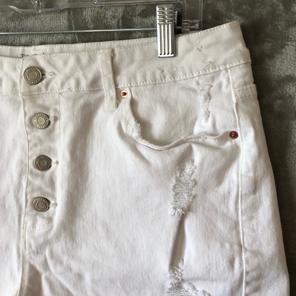 Time and Tru White Denim Shorts Size 14 High Rise Distressed Fringe Hem Summer - Picture 5 of 16